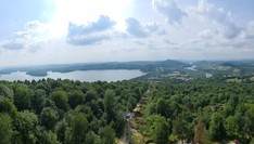 Jezioro Solińskie w panoramie bieszczadzkiej